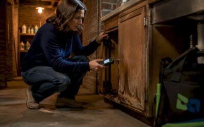 How Water Damaged Cabinets Are Evaluated: A Homeowner’s Guide